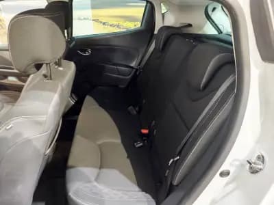 Vendo Renault Clio 2019 - 10990 EUR, 99000 km - AUTO.MOTO.pt