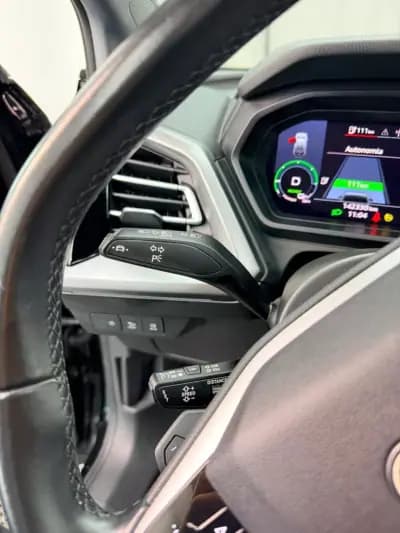 Vendo Audi Q4 e-tron 2021 - 27750 EUR, 142000 km - AUTO.MOTO.pt