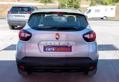 Vendo Renault Captur 2019 - 12500 EUR, 181000 km - AUTO.MOTO.pt