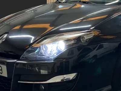 Vendo Renault Laguna 2011 - 5950 EUR, 215000 km - AUTO.MOTO.pt