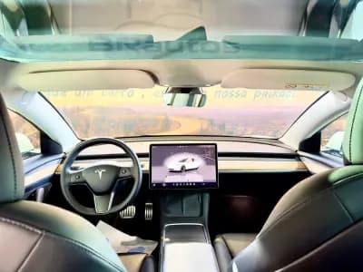 Vendo Tesla Model 3 2022 - 39900 EUR, 40060 km - AUTO.MOTO.pt