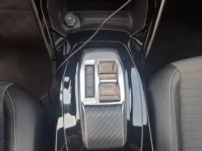 Sell Peugeot 208 2023 - 19990 EUR, 17000 km - AUTO.MOTO.pt