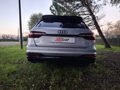 Vendo Audi A4 Avant 2023 - 35900 EUR, 56500 km - AUTO.MOTO.pt