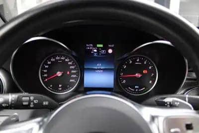 Vendo Mercedes-Benz GLC 300 2020 - 36900 EUR, 148682 km - AUTO.MOTO.pt