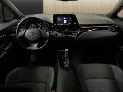 Vendo Toyota C-HR 2023 - 26800 EUR, 29000 km - AUTO.MOTO.pt