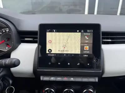 Vendo Renault Clio 2023 - 14490 EUR, 58773 km - AUTO.MOTO.pt