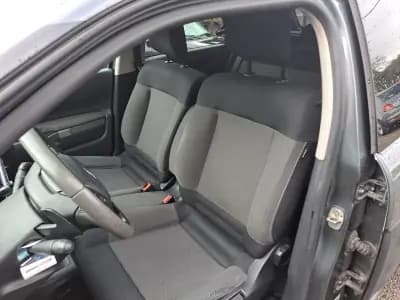 Vendo Citroën C4 Cactus 2015 - 7950 EUR, 177721 km - AUTO.MOTO.pt