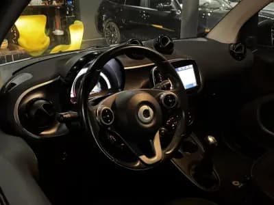Sell Smart Fortwo Cabrio 2017 - 10990 EUR, 80200 km - AUTO.MOTO.pt
