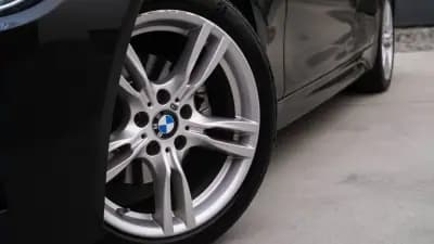 Vendo BMW 320 2014 - 18900 EUR, 210000 km - AUTO.MOTO.pt