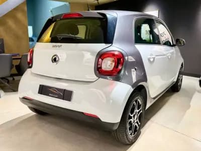 Vendo Smart ForFour 2018 - 11900 EUR, 51000 km - AUTO.MOTO.pt