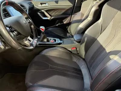 Sell Peugeot 308 2015 - 19500 EUR, 120000 km - AUTO.MOTO.pt