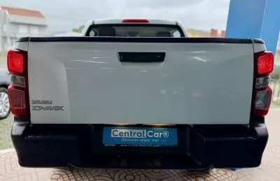 Vendo Isuzu D-Max 2023 - 32950 EUR, 109000 km - AUTO.MOTO.pt