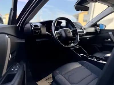 Vendo Citroën C4 2023 - 18950 EUR, 47000 km - AUTO.MOTO.pt