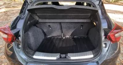 Sell Nissan Micra 2018 - 12450 EUR, 65000 km - AUTO.MOTO.pt