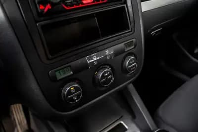 Vendo Volkswagen Golf 2003 - 4900 EUR, 208740 km - AUTO.MOTO.pt