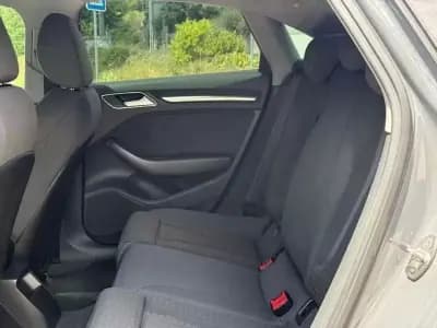 Sell Audi A3 Limousine 2017 - 16990 EUR, 203000 km - AUTO.MOTO.pt