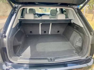 Vendo Volkswagen Touareg 2019 - 47500 EUR, 111935 km - AUTO.MOTO.pt