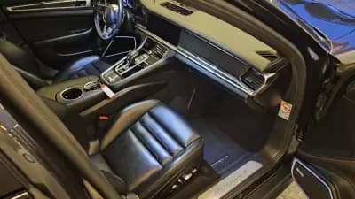 Sell Porsche Panamera Sport Turismo 2018 - 71900 EUR, 135500 km - AUTO.MOTO.pt