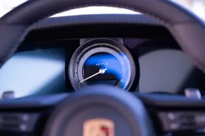 Vendo Porsche 992 2022 - 195000 EUR, 20350 km - AUTO.MOTO.pt