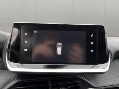 Vendo Peugeot 208 2023 - 13750 EUR, 62065 km - AUTO.MOTO.pt