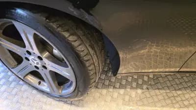 Sell Mercedes-Benz CLS 320 2007 - 12500 EUR, 452570 km - AUTO.MOTO.pt