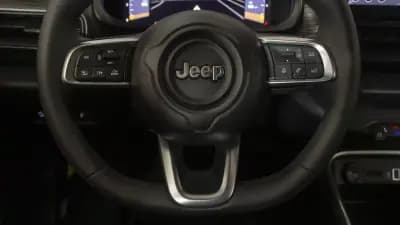 Vendo Jeep Avenger 2024 - 20900 EUR, 23500 km - AUTO.MOTO.pt