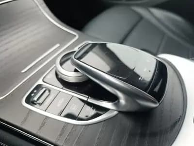 Sell Mercedes-Benz GLC 350 2017 - 42500 EUR, 85000 km - AUTO.MOTO.pt