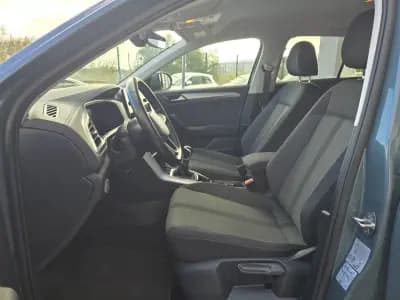 Vendo Volkswagen T-Roc 2023 - 20450 EUR, 62000 km - AUTO.MOTO.pt