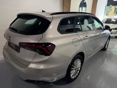 Vendo Fiat Tipo Station Wagon 2022 - 13790 EUR, 76890 km - AUTO.MOTO.pt