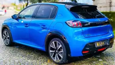 Vendo Peugeot e-208 2020 - 16000 EUR, 68000 km - AUTO.MOTO.pt