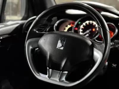 Vendo Citroën DS3 2010 - 8490 EUR, 162463 km - AUTO.MOTO.pt