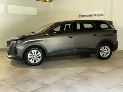 Sell Peugeot 5008 2023 - 29500 EUR, 14500 km - AUTO.MOTO.pt