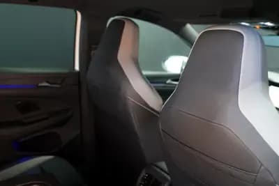 Vendo Volkswagen Golf 2021 - 34970 EUR, 88000 km - AUTO.MOTO.pt