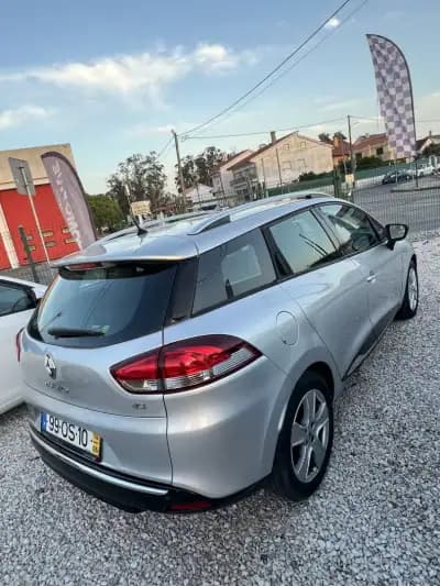 Sell Renault Clio Sport Tourer 2014 - 8250 EUR, 235000 km - AUTO.MOTO.pt
