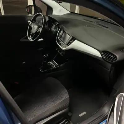 Vendo Opel Crossland X 2020 - 13350 EUR, 32238 km - AUTO.MOTO.pt