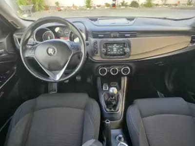 Sell Alfa Romeo Giulietta 2015 - 13500 EUR, 148000 km - AUTO.MOTO.pt