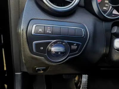 Vendo Mercedes-Benz GLC 220 2018 - 29950 EUR, 198985 km - AUTO.MOTO.pt