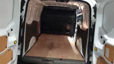 Vendo Ford Transit Connect 2021 - 16000 EUR, 122900 km - AUTO.MOTO.pt