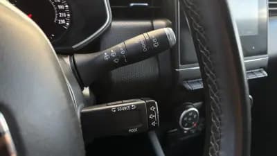 Vendo Renault Clio 2021 - 12600 EUR, 115121 km - AUTO.MOTO.pt