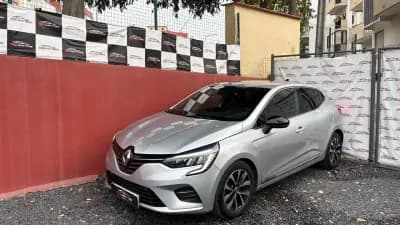 Vendo Renault Clio 2023 - 14500 EUR, 79000 km - AUTO.MOTO.pt