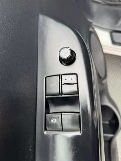 Sell Toyota Hilux 2018 - 25900 EUR, 240740 km - AUTO.MOTO.pt