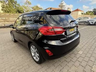 Sell Ford Fiesta 2021 - 14500 EUR, 85443 km - AUTO.MOTO.pt