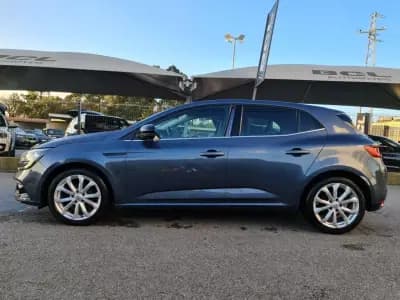 Vendo Renault Mégane 2016 - 14990 EUR, 179000 km - AUTO.MOTO.pt