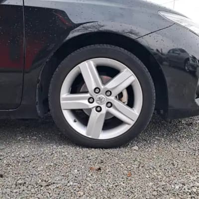 Vendo Toyota Auris Touring Sports 2015 - 11650 EUR, 173000 km - AUTO.MOTO.pt