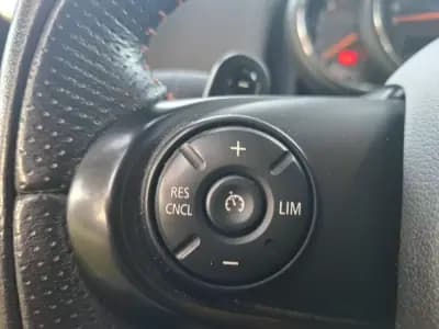 Vendo MINI Countryman 2018 - 26500 EUR, 94200 km - AUTO.MOTO.pt