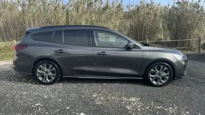Vendo Ford Focus SW 2022 - 17800 EUR, 54000 km - AUTO.MOTO.pt