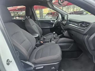 Vendo Ford Kuga 2022 - 18800 EUR, 129800 km - AUTO.MOTO.pt