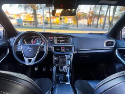 Vendo Volvo V40 2013 - 10490 EUR, 224000 km - AUTO.MOTO.pt