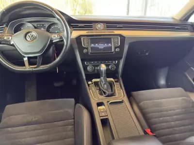 Vendo Volkswagen Passat Variant 2015 - 13950 EUR, 242286 km - AUTO.MOTO.pt