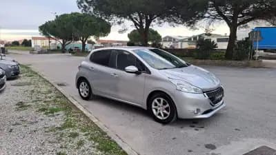 Sell Peugeot 208 2013 - 7980 EUR, 164784 km - AUTO.MOTO.pt